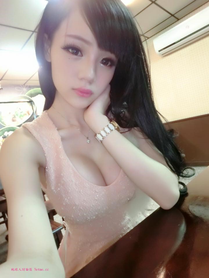 Mickey Angela01.jpg