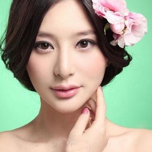 桃花眼的女明星代表熊乃瑾