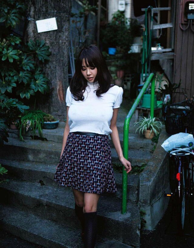 桃花眼AV女神RION