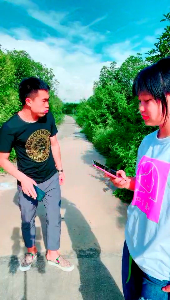 aaxv.xyz-STP20889 剧情演绎风骚小少妇户外勾搭路人D啪啪解渴，全程露脸路边简易房内.jpg