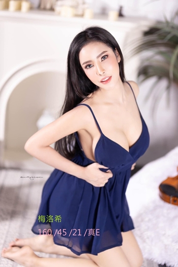 梅洛希本人照4.jpg