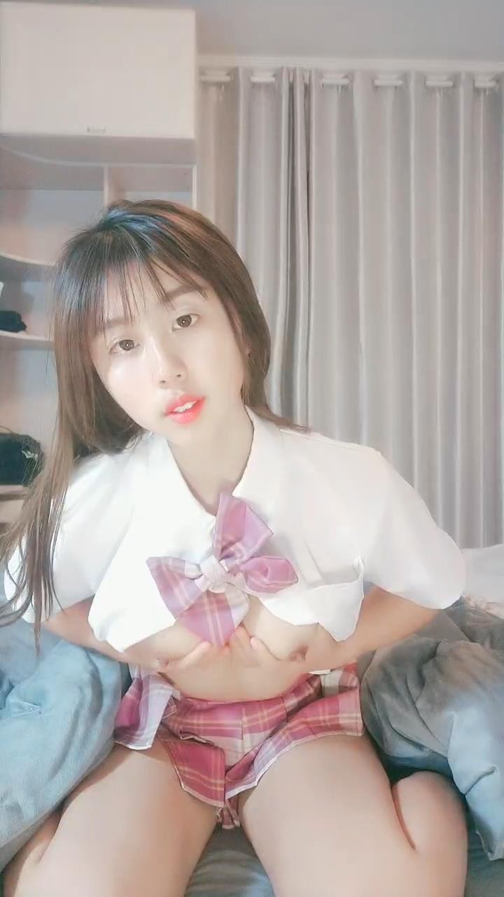 zzpp04.com@STP25537 蜜臀少女❤️JK美少女，无套和炮友各种体位做爱，大美臀，后入、.jpg