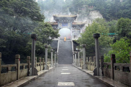 靈空山