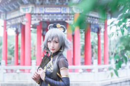 清纯美女洛天依古風侠女Cosplay照片